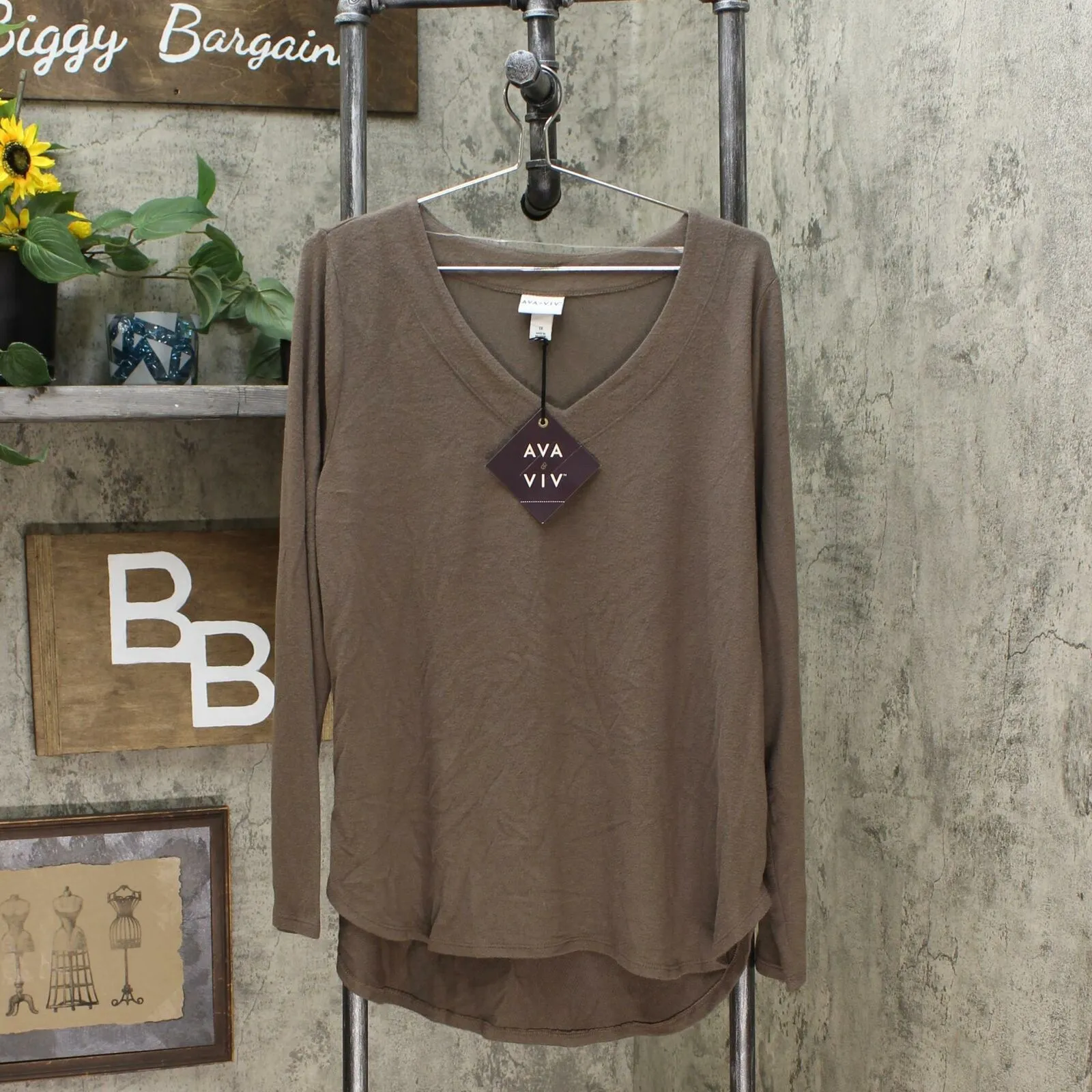 Ava & Viv Women's Plus Size Long Sleeve V-Neck Cozy Top