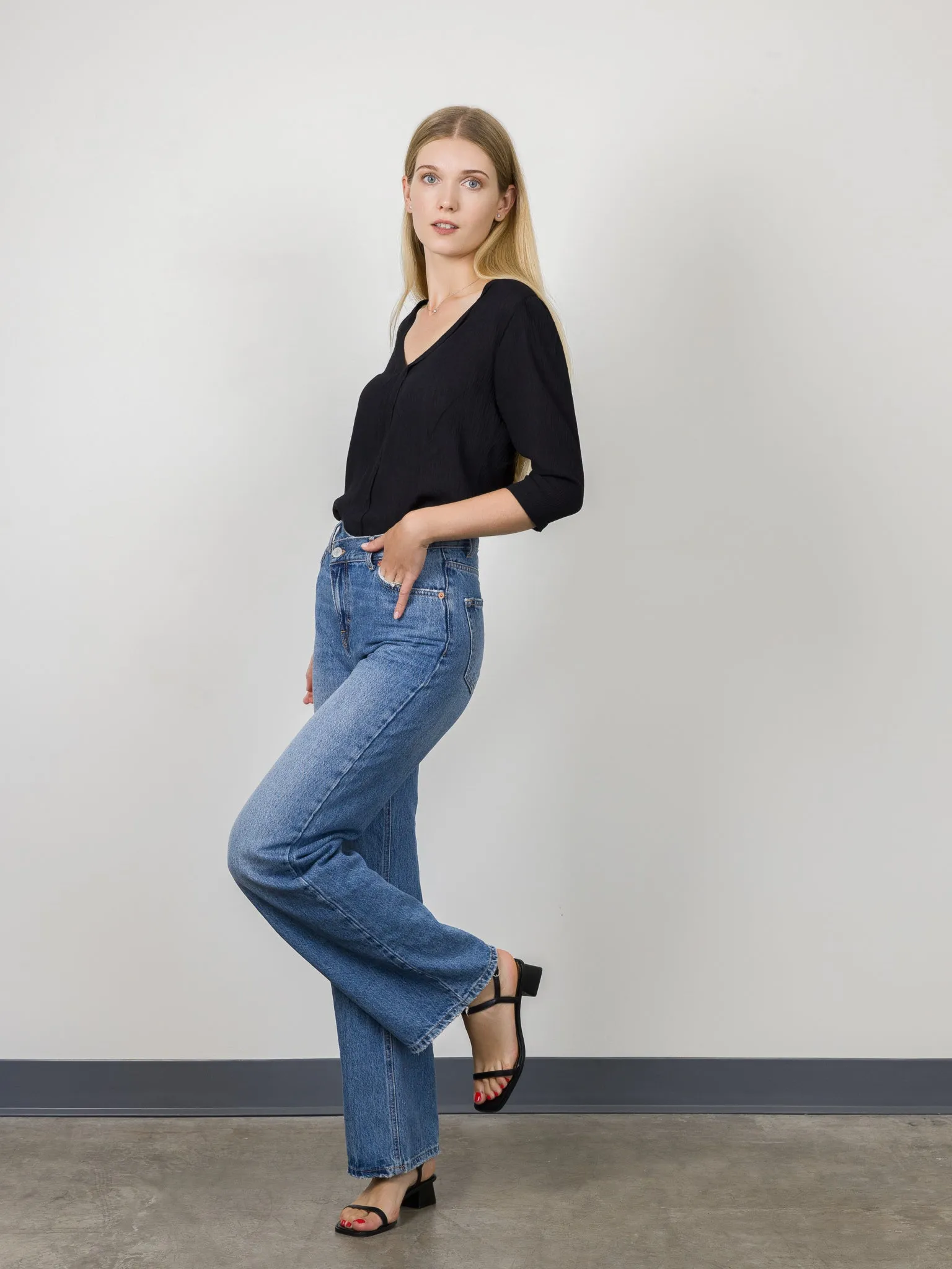 Ava V-Neck Blouse Black