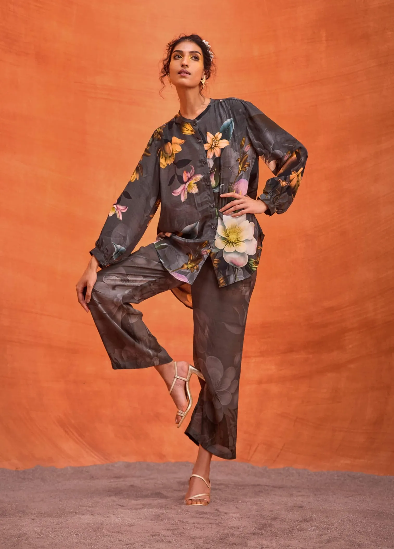 Carly gray shirt and pants