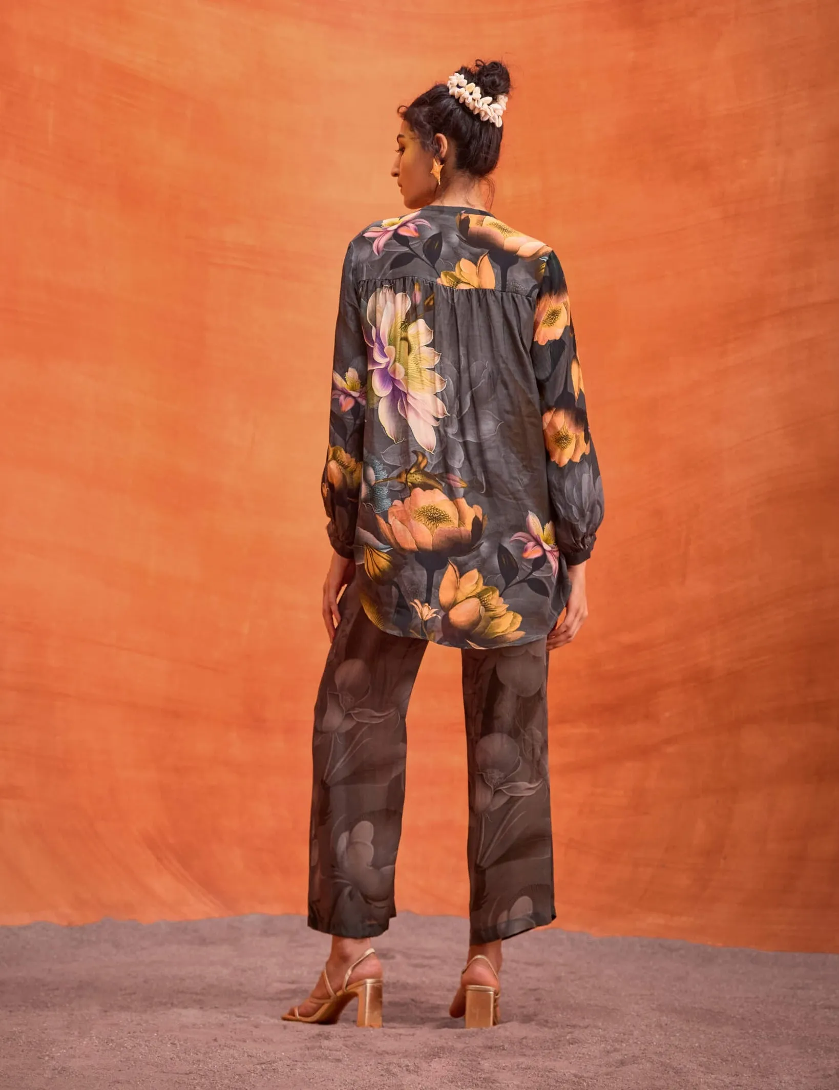 Carly gray shirt and pants