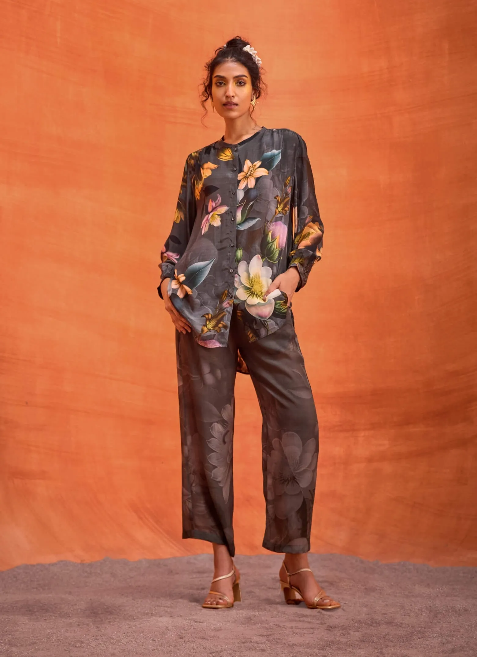 Carly gray shirt and pants