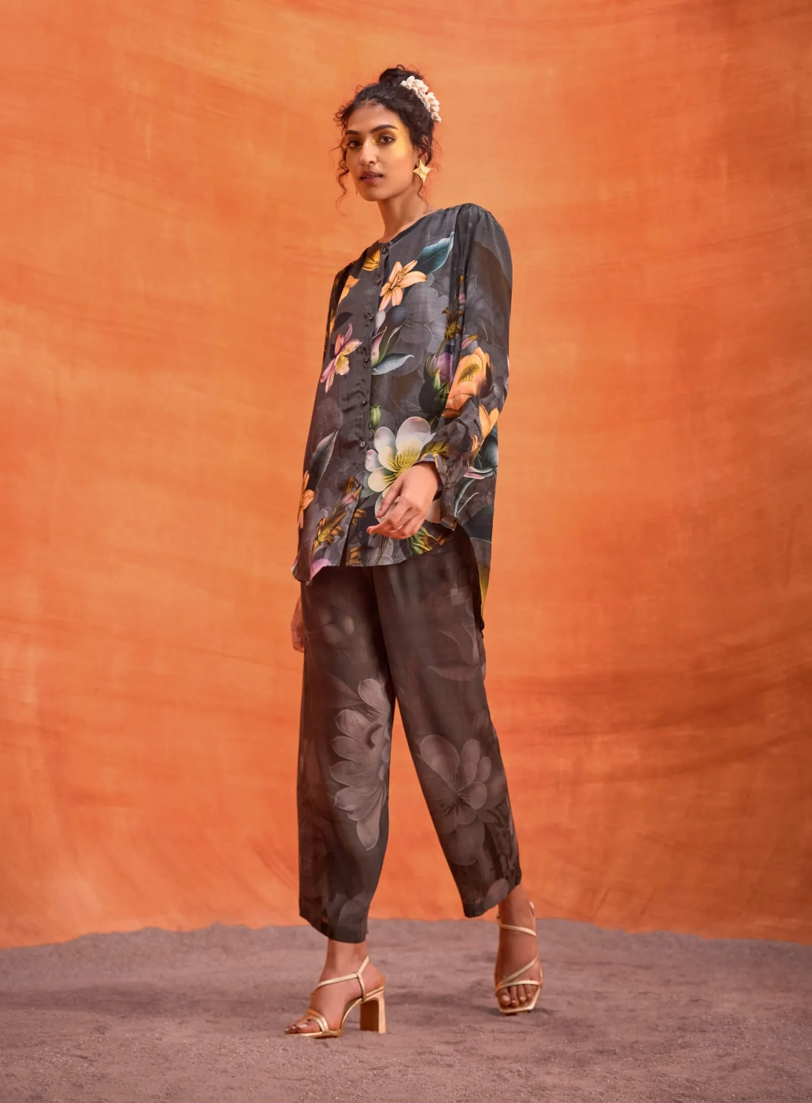 Carly gray shirt and pants