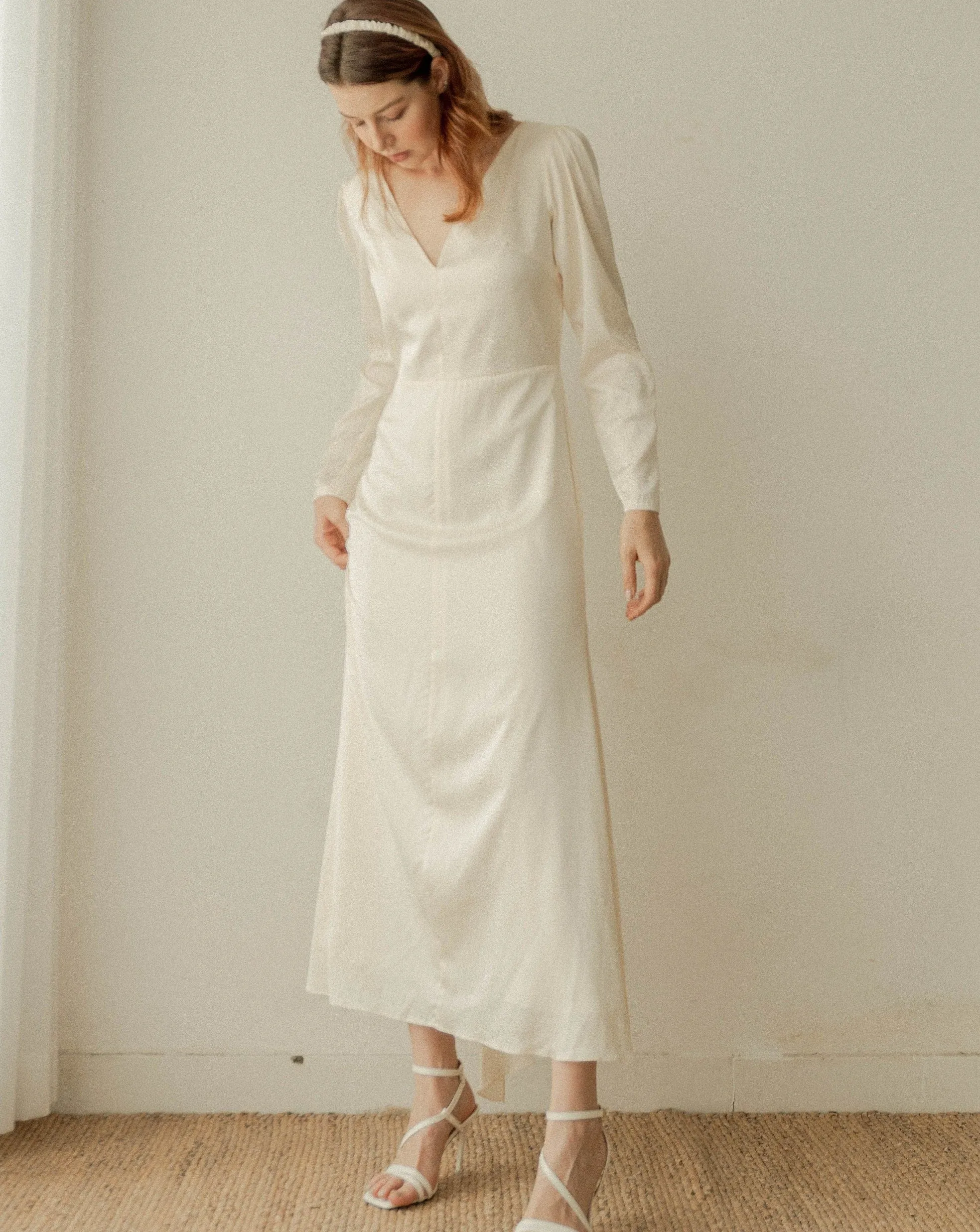 Darla Long Sleeves V Neck Dress
