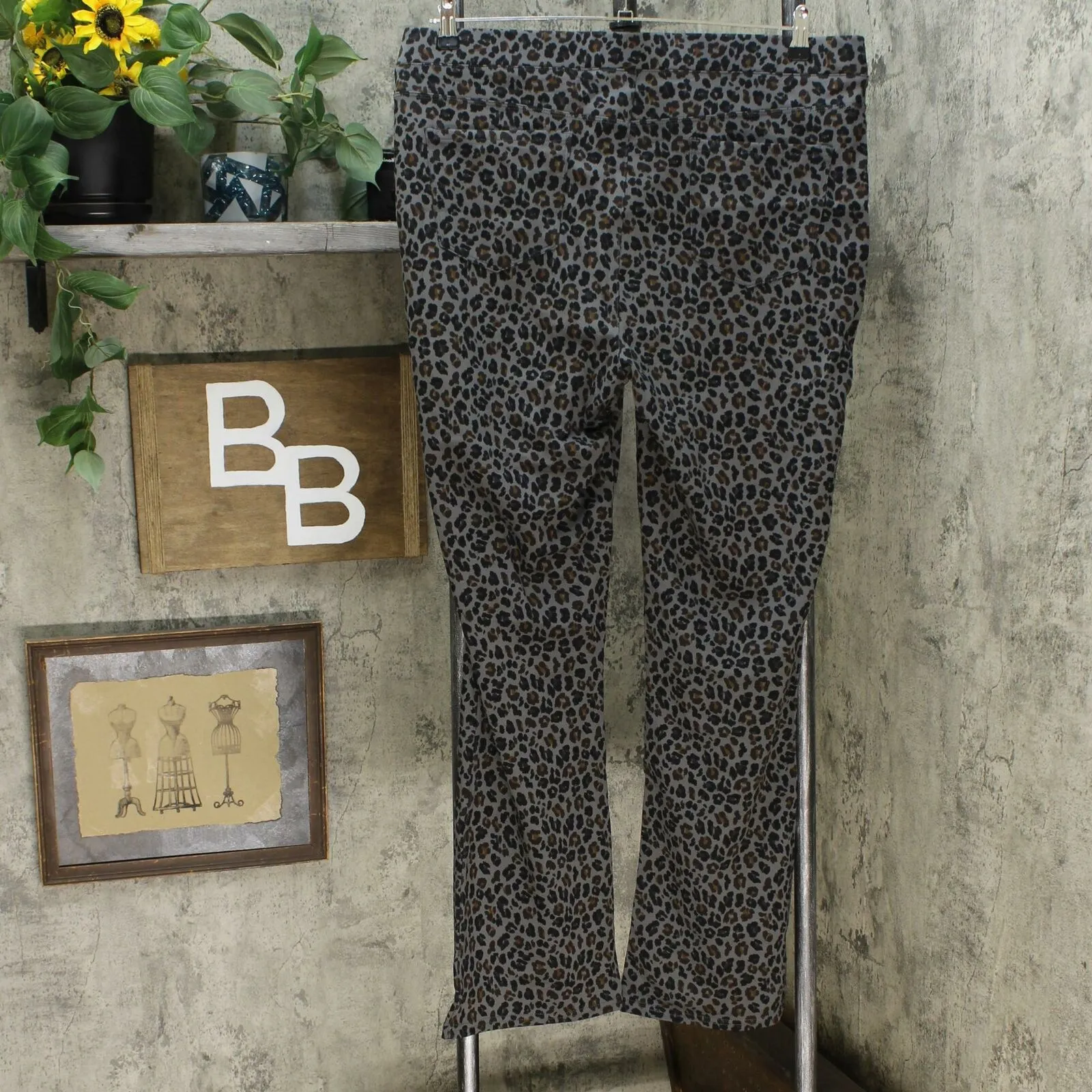 DG2 by Diane Gilman Pull On Stretch Ponte Boot Cut Pants Gray Leopard XL