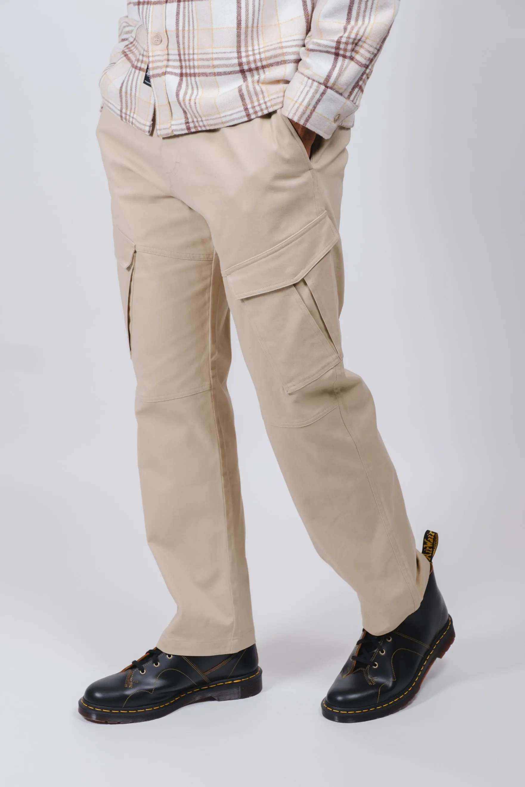 Diagonal Cargo Pocket Twill Pant