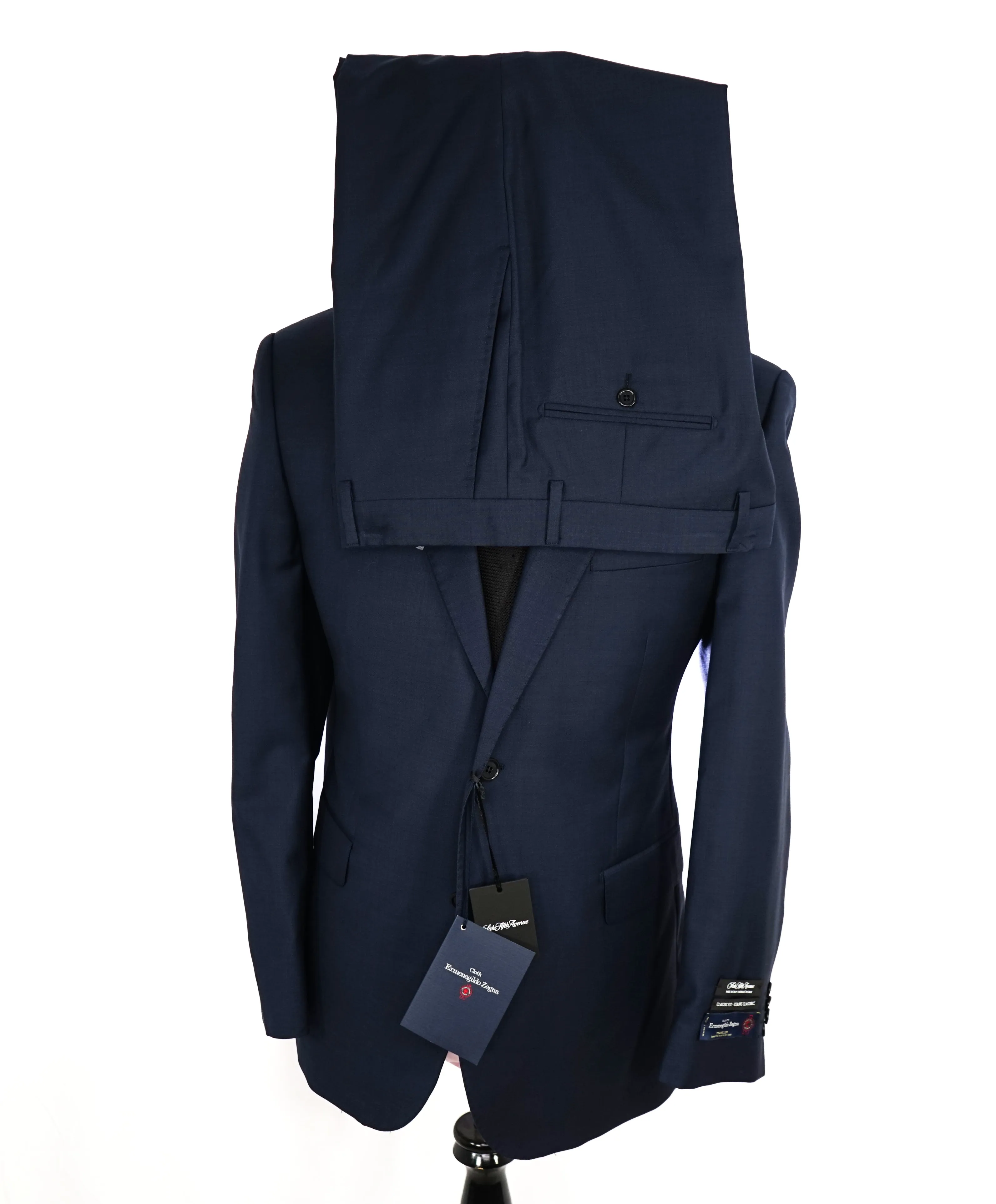 ERMENEGILDO ZEGNA - By SAKS FIFTH AVENUE *TRAVELLER* "Classic" Medium Blue Suit - 42R