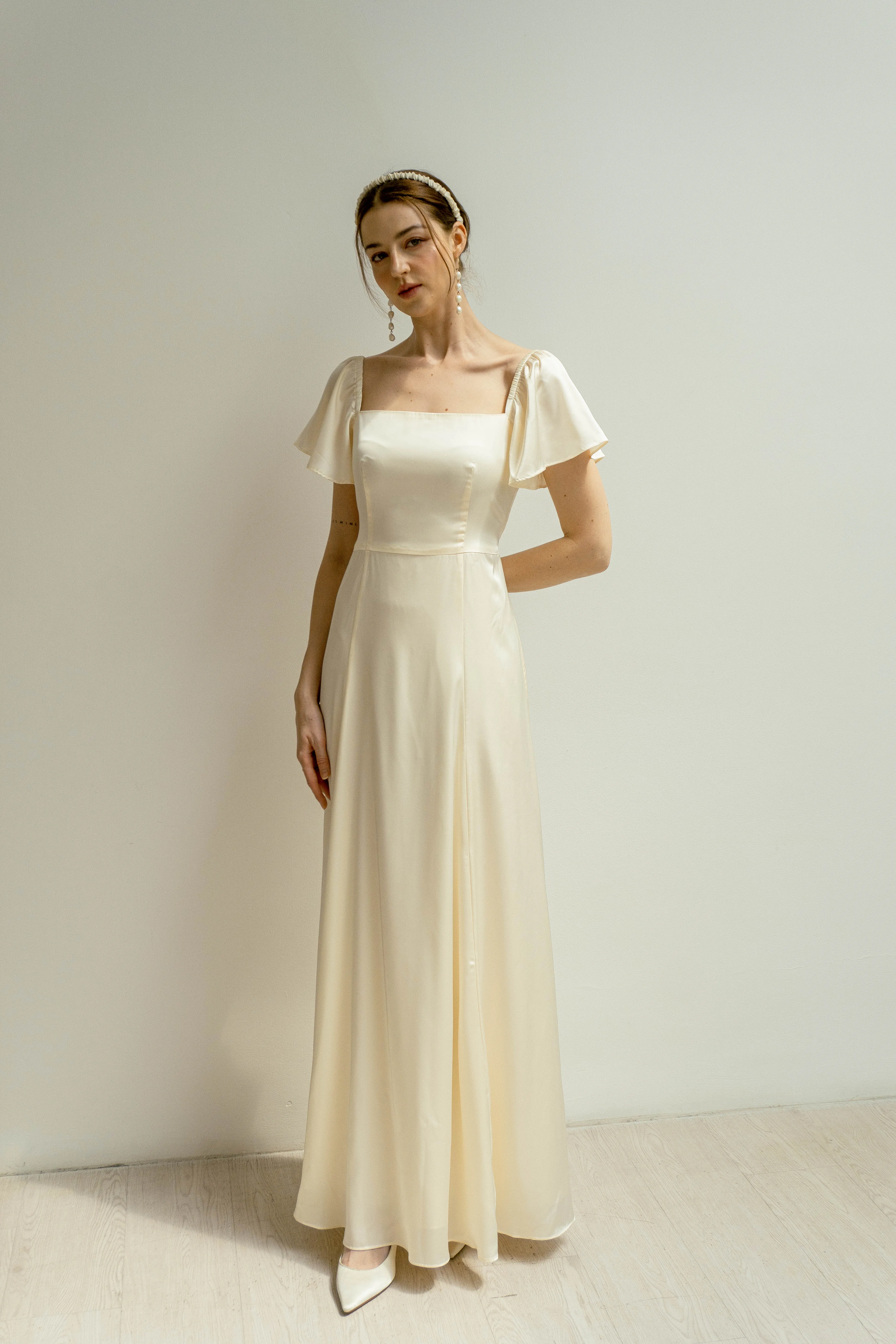 Hebe Flutter Short Sleeves Square Dress