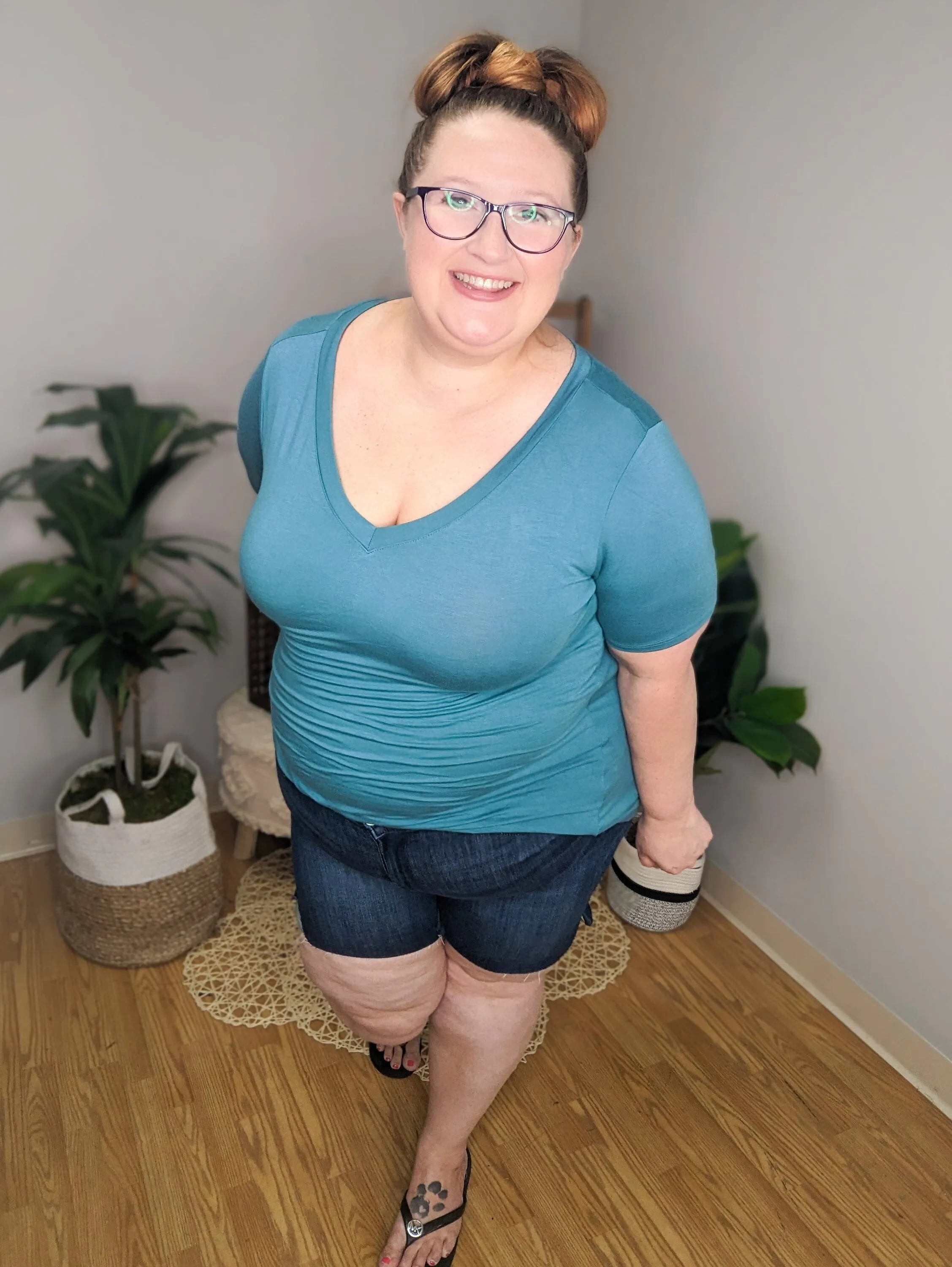 Luxe Vneck Short Sleeve Scoopbottom Tee (many colors!)
