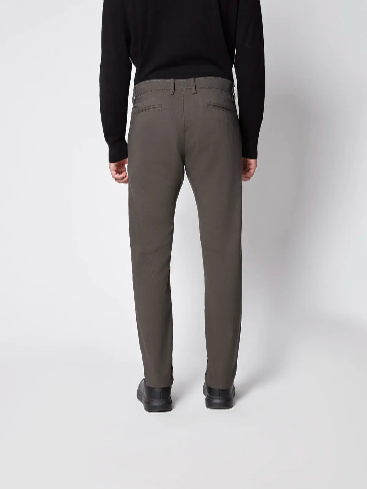 Men’s Relaxed Chino Pant