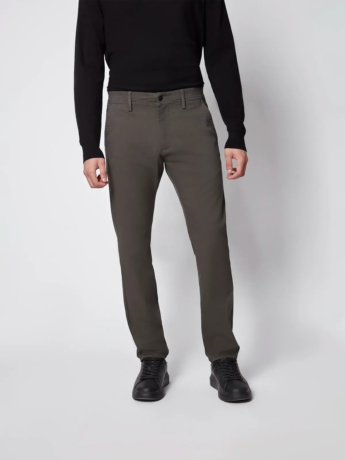 Men’s Relaxed Chino Pant