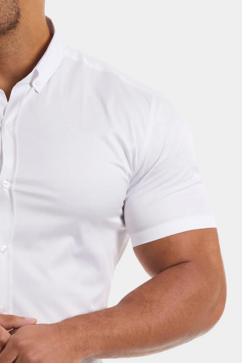 Muscle Fit Short Sleeve Signature Shirt in White