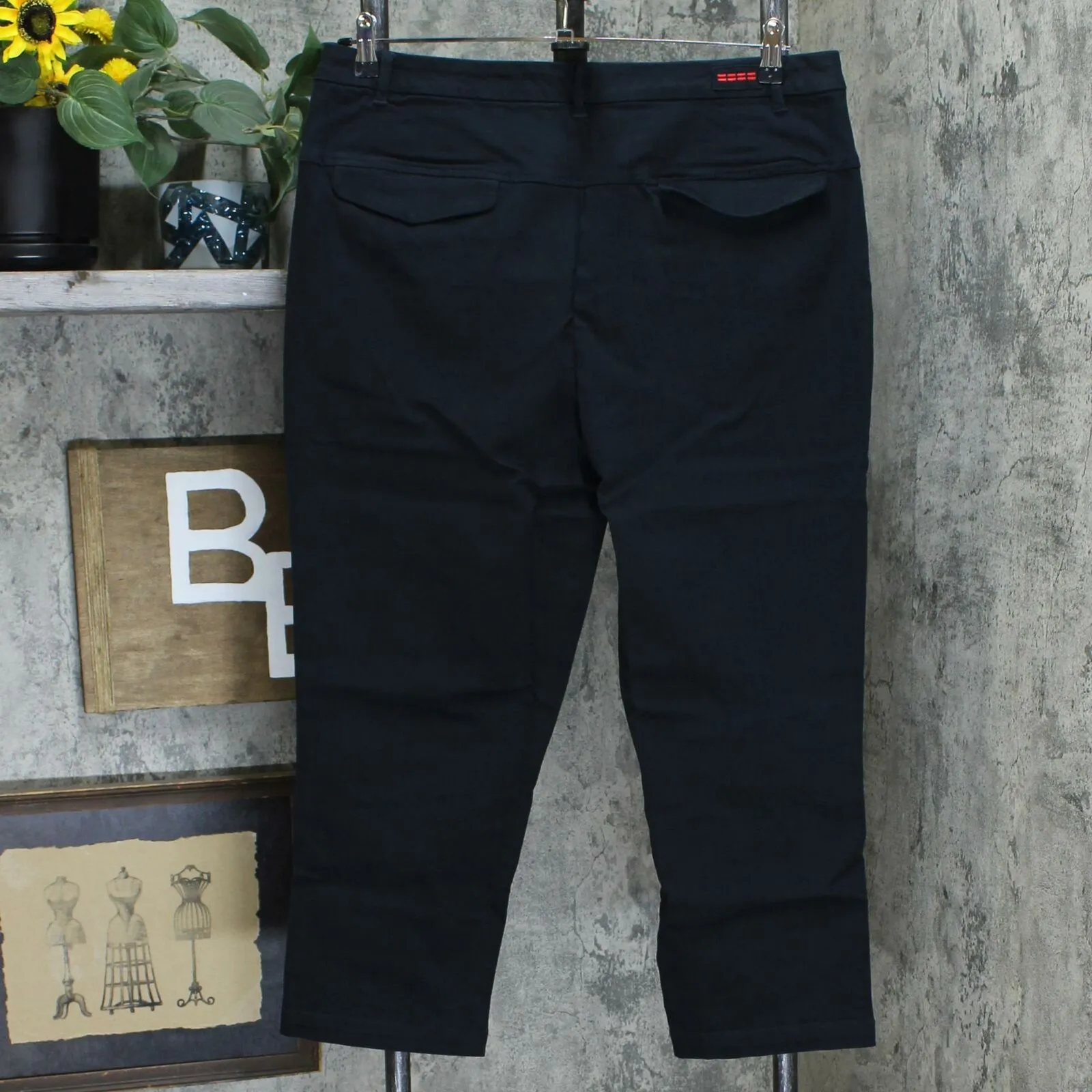 Peace Love World Women's Cropped Stretch Twill Pants