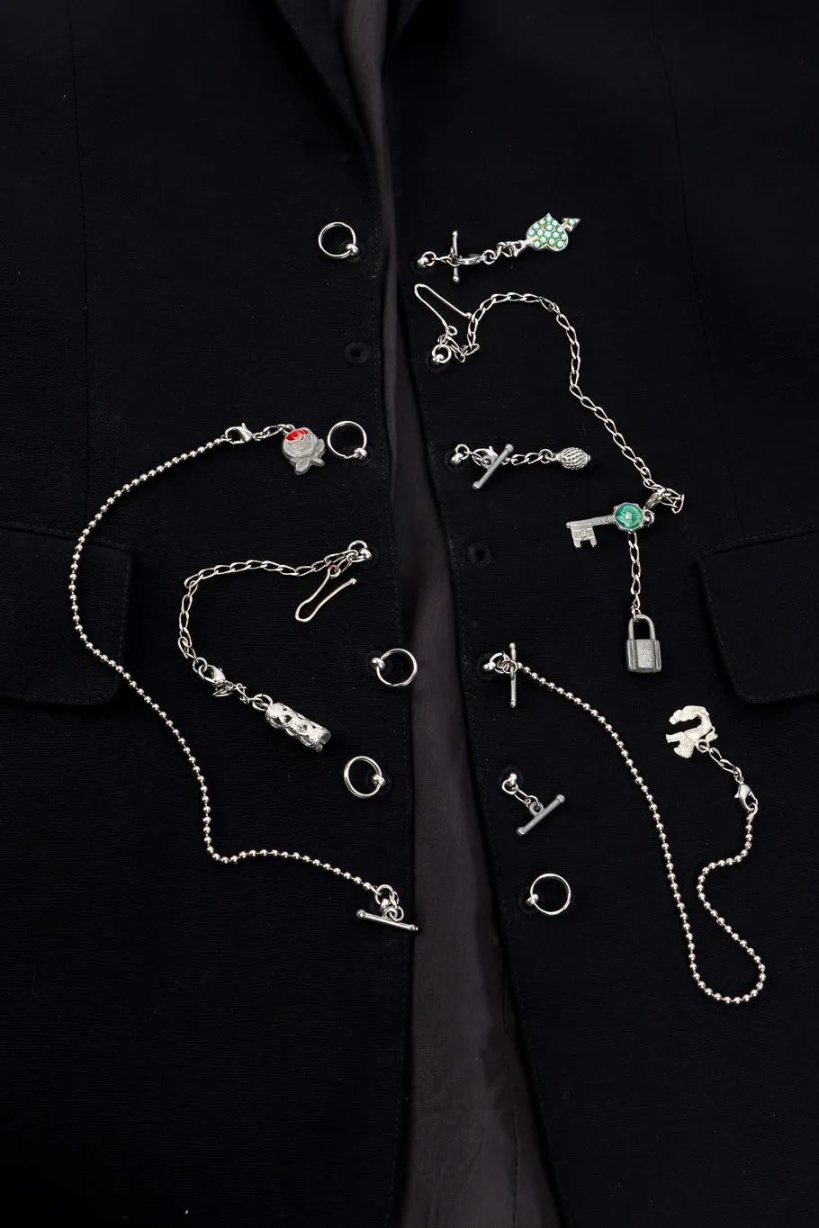 Piercing & Chain Blazer