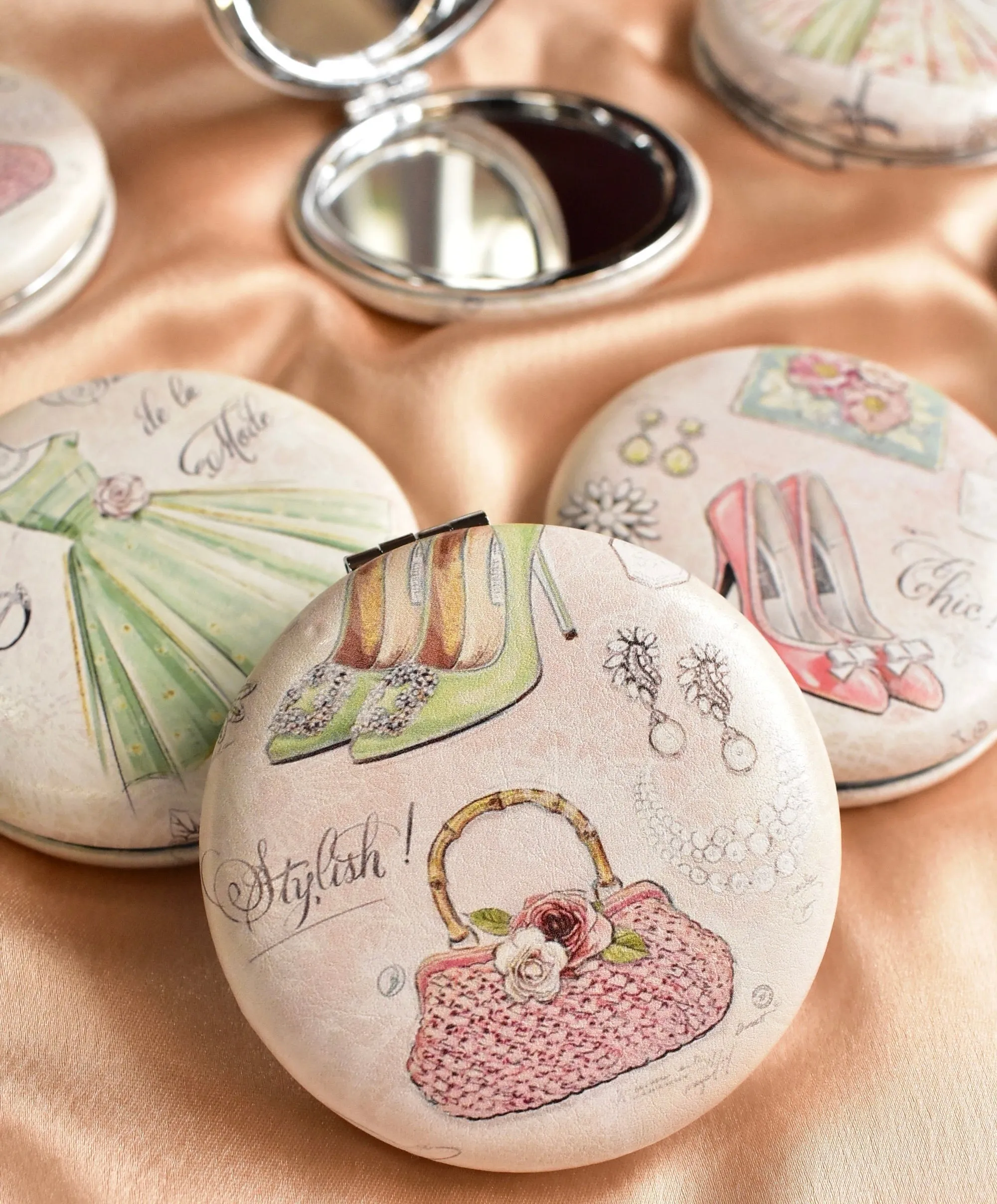 Pretty Pink Vintage Style Pocket Mirrors