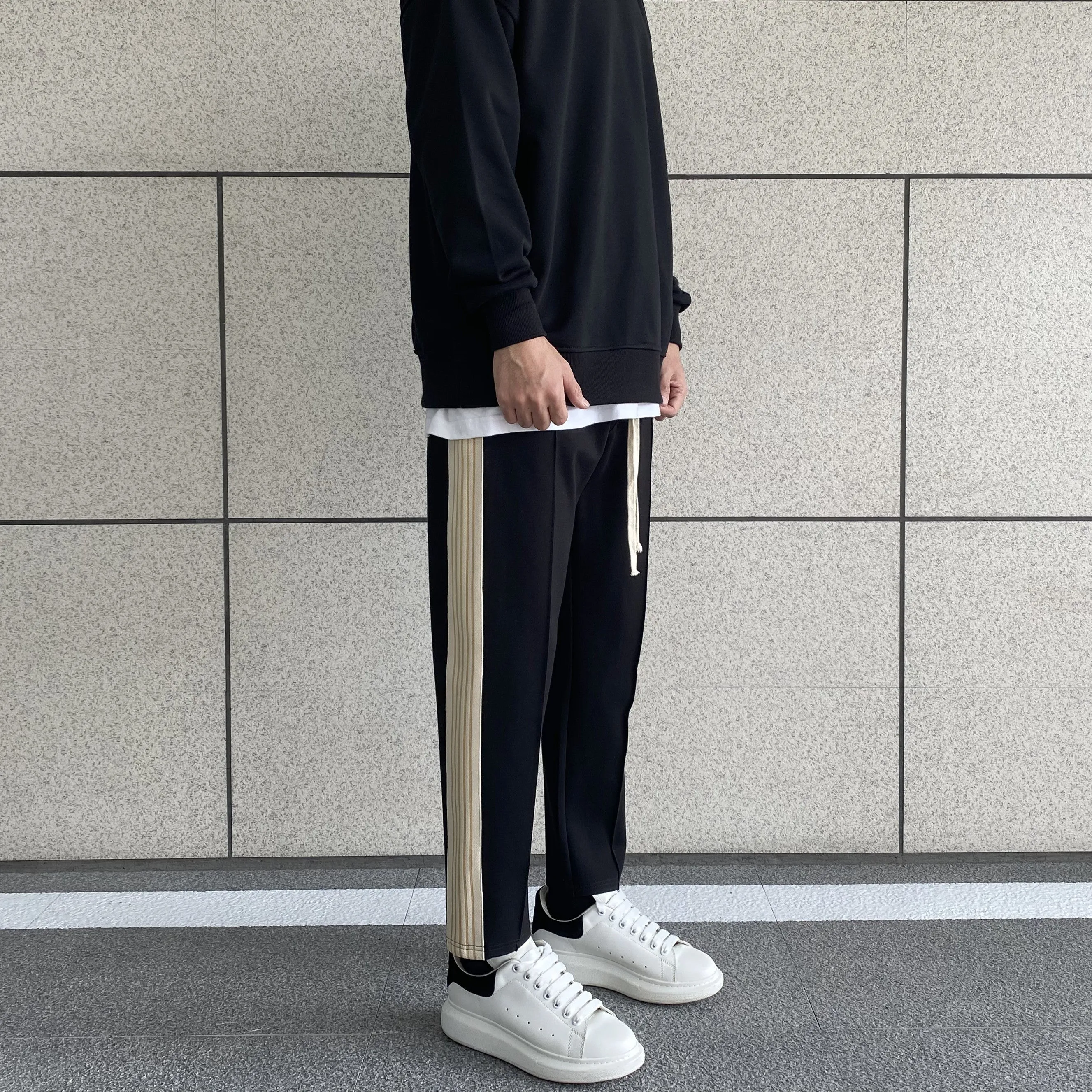 Side Apricot Striped Slim Pants