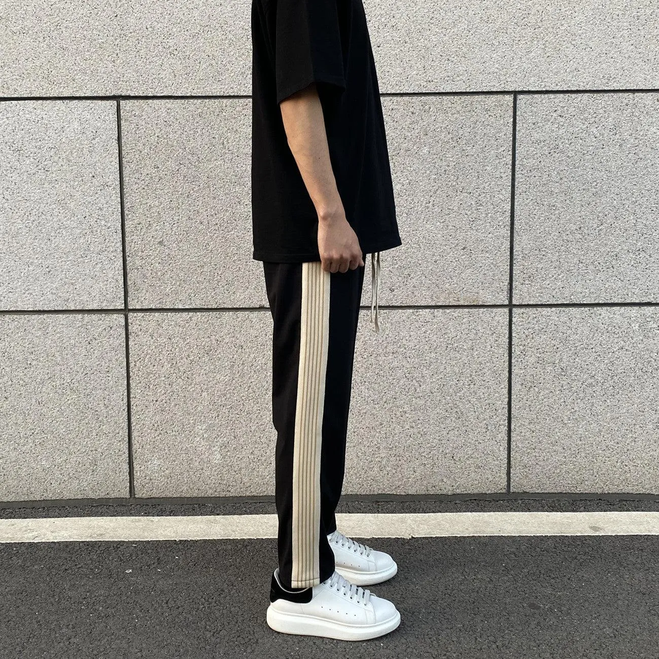 Side Apricot Striped Slim Pants