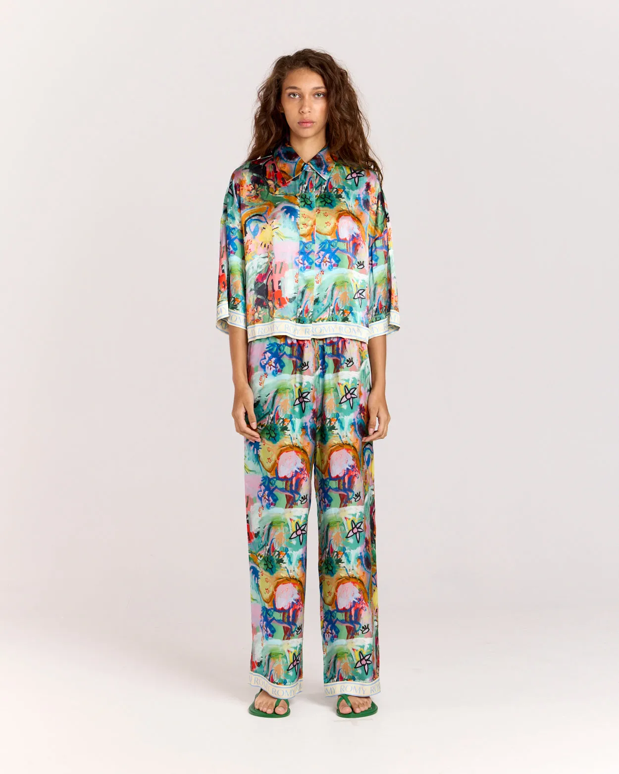 Vibescent Cropped Shirt